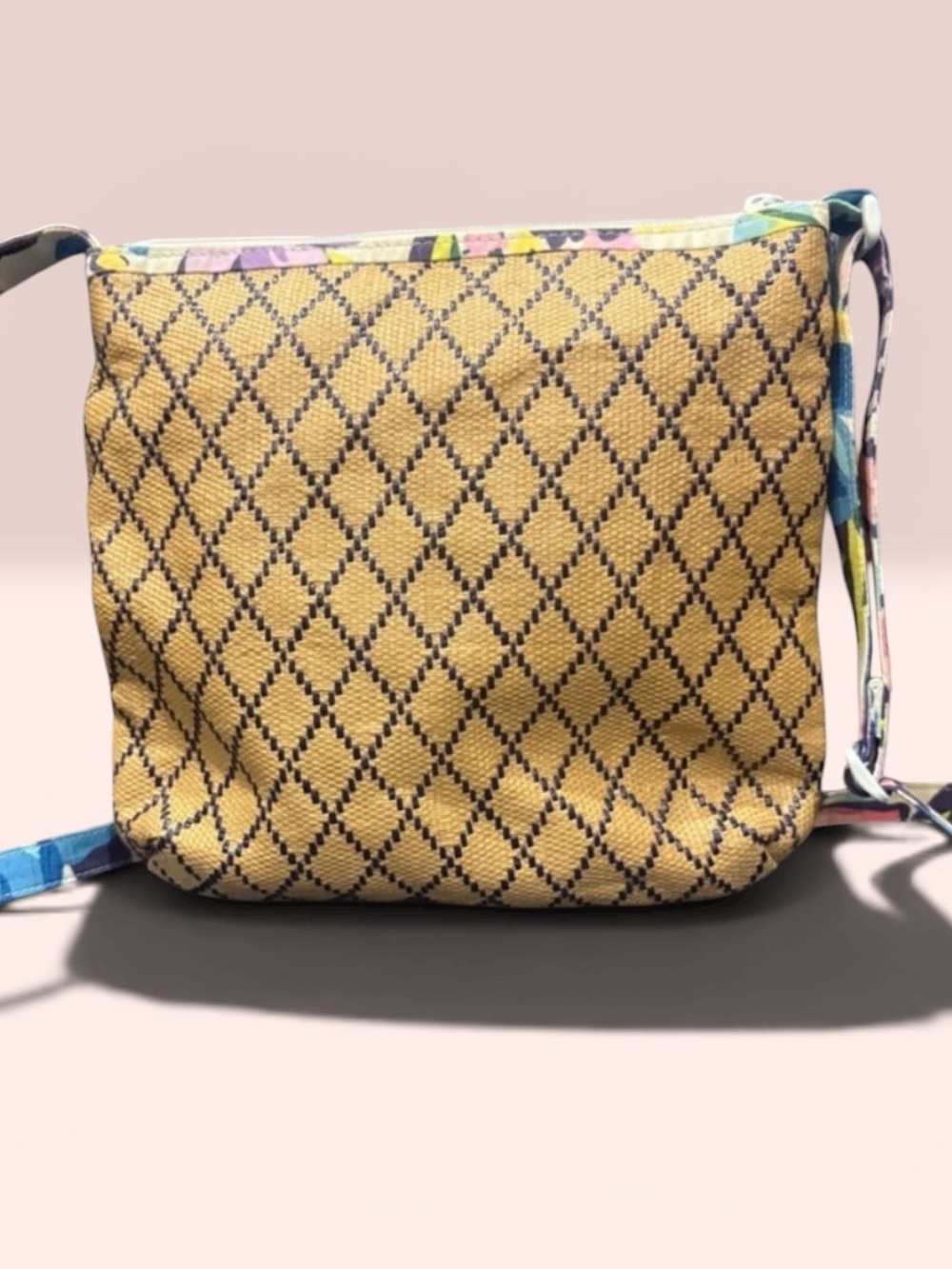 Vera Bradley Marian Floral Beach Crossbody Straw Whale Bag Like New - Picture 9 of 11